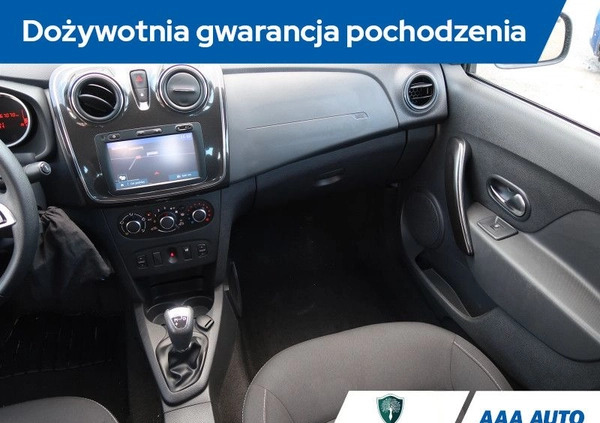 Dacia Logan cena 33000 przebieg: 67068, rok produkcji 2017 z Olkusz małe 232